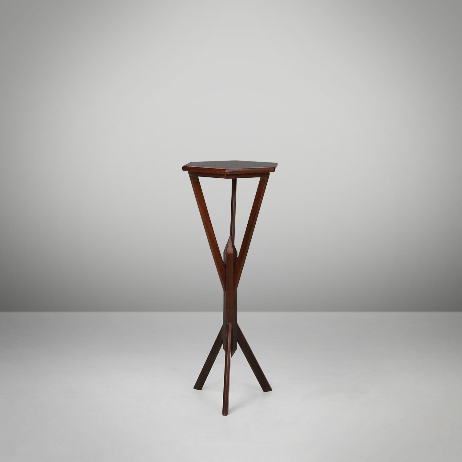Elegant French Art Deco console in wood from the 1930s-img